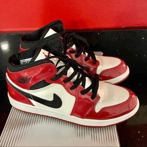 Nike Jordan Retro 1: Chicago Patent Leather (2003)